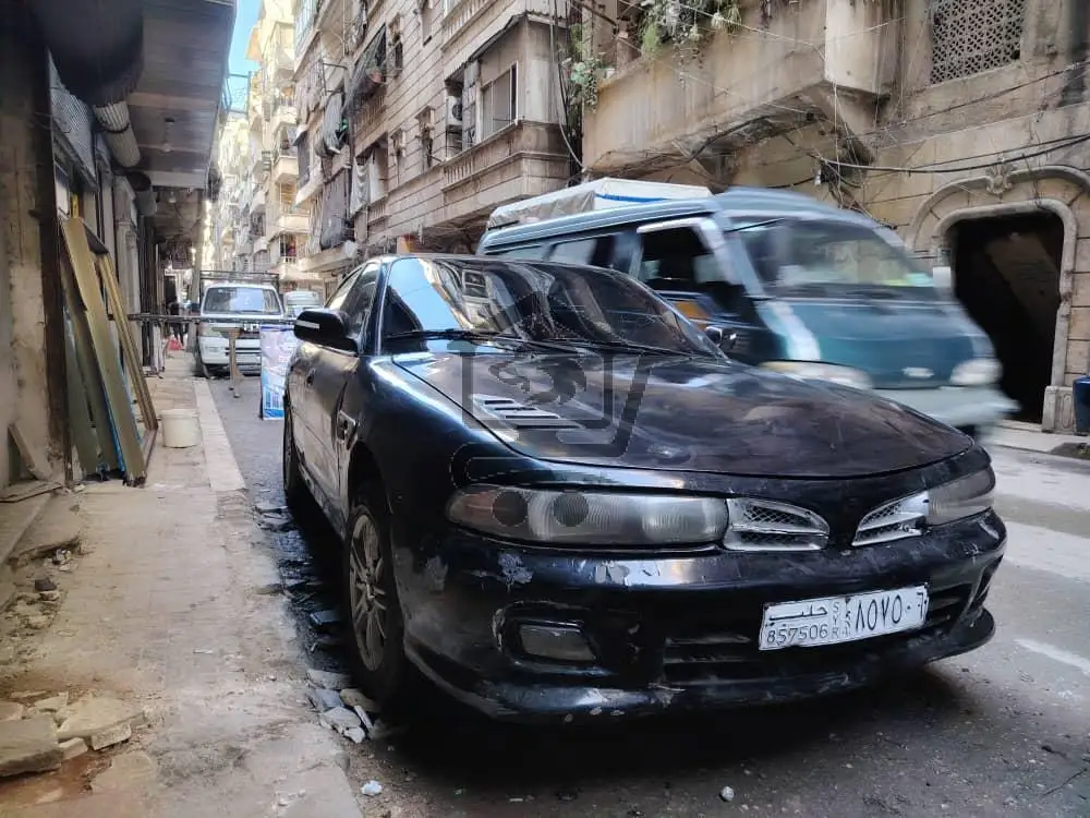 ميتسوبيشي كالانت