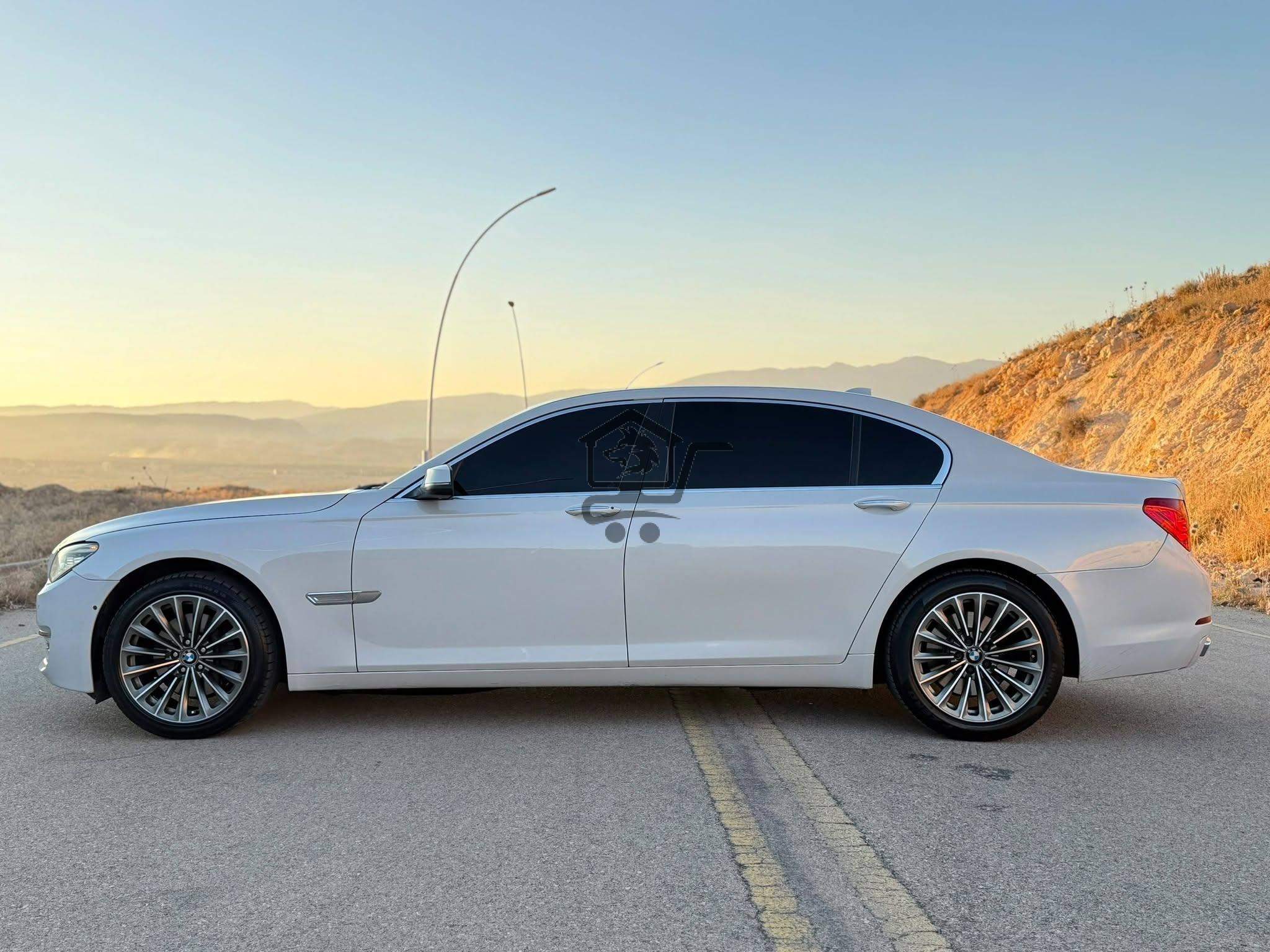 BMW 740Li 2010 - الصورة 5