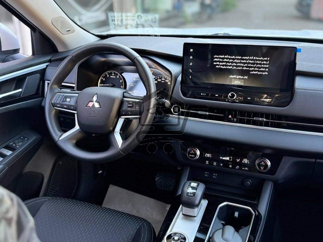 Mitsubishi Outlander 2025 - الصورة 6