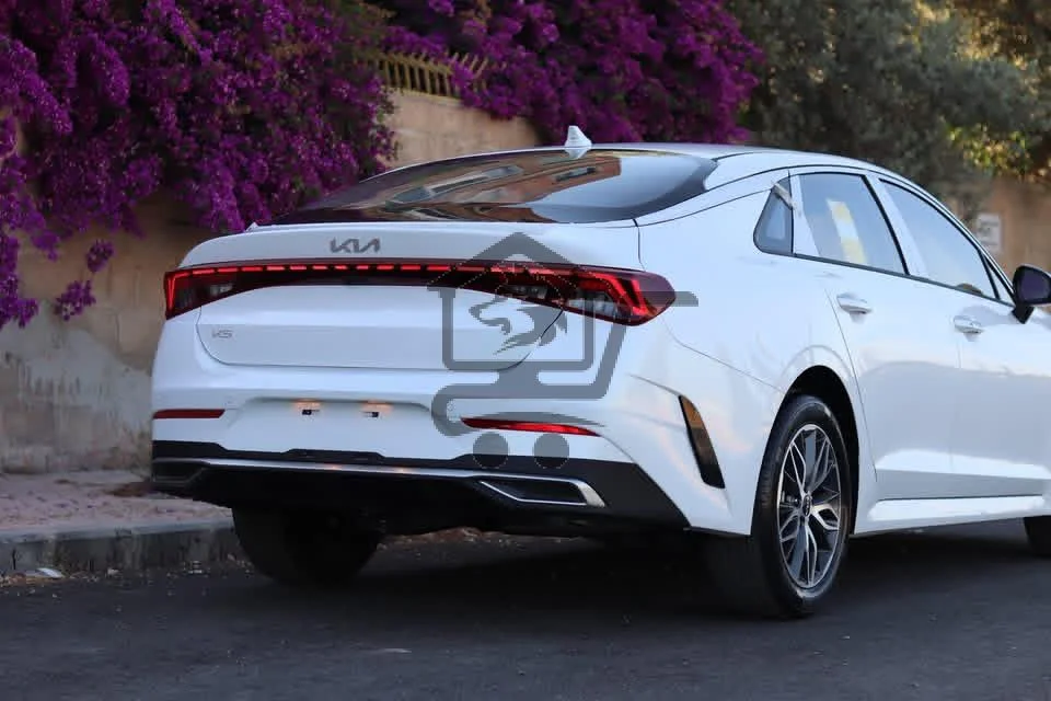 Kia k5 - الصورة 2