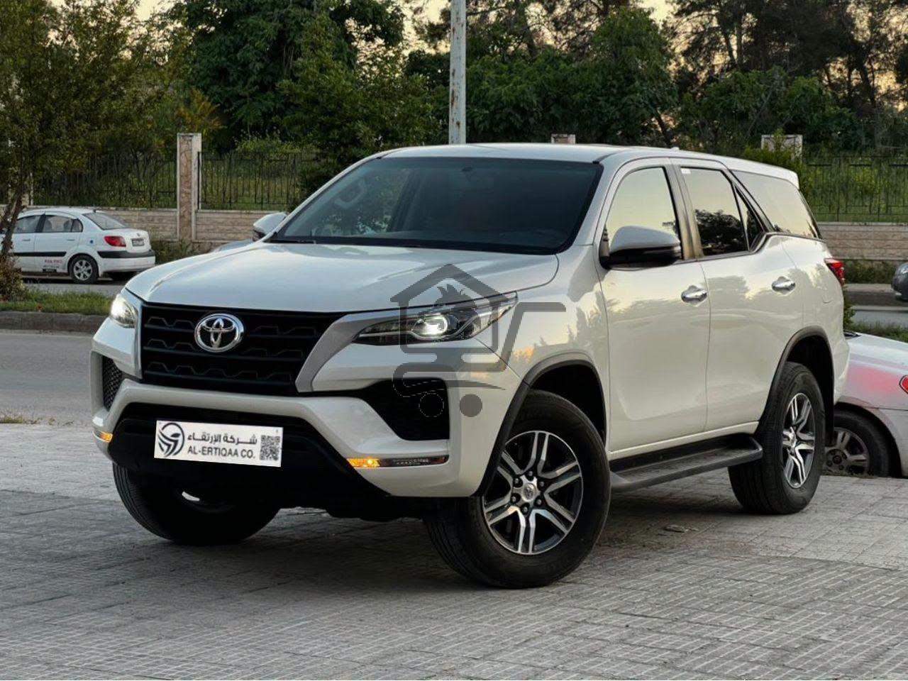 Toyota Fortuner Gx 2022 - الصورة 1