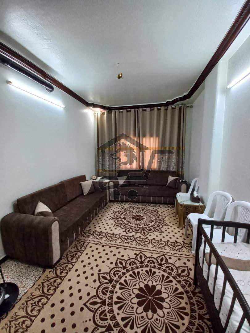 شقة سكنية اكساء عادي - الصورة 1