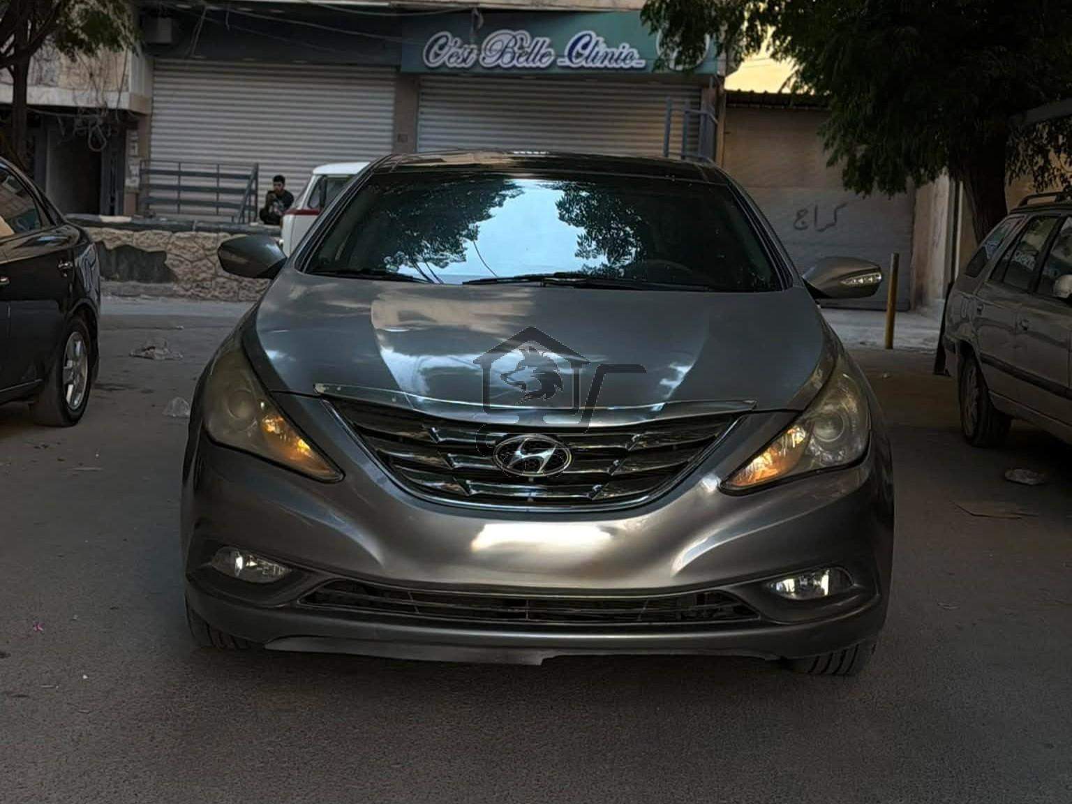 Hyundai Sonata 2012 - الصورة 1