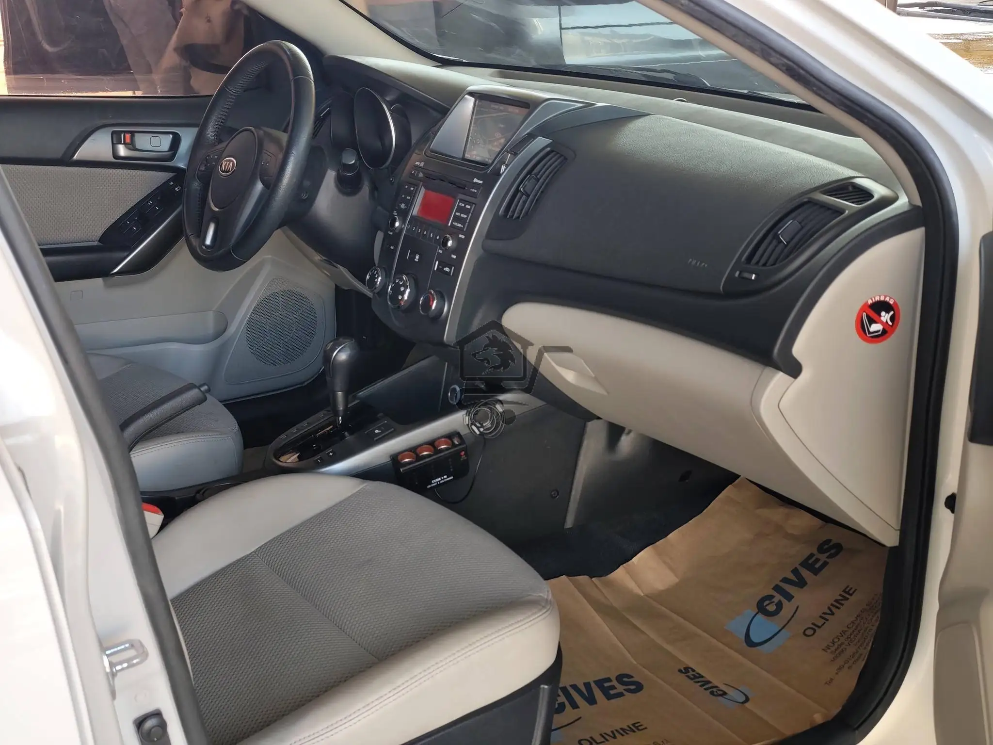 كيا فورتي 2011 - الصورة 2