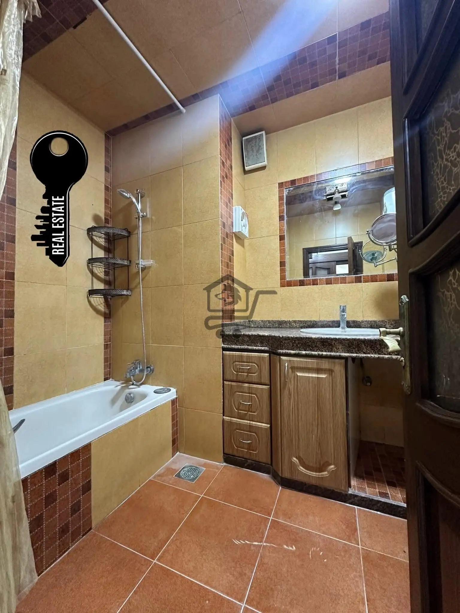 شقة بموقع مميز - الصورة 5