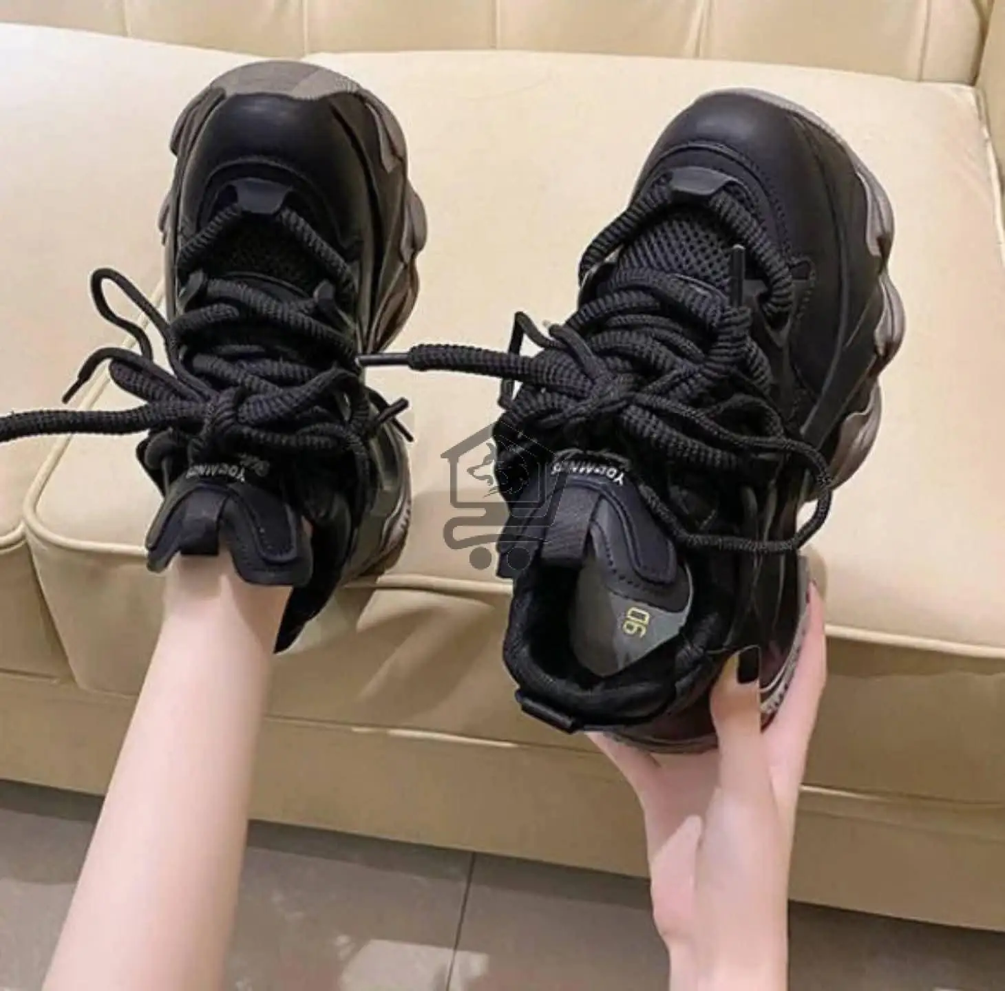 حذاء الملكي - الصورة 4