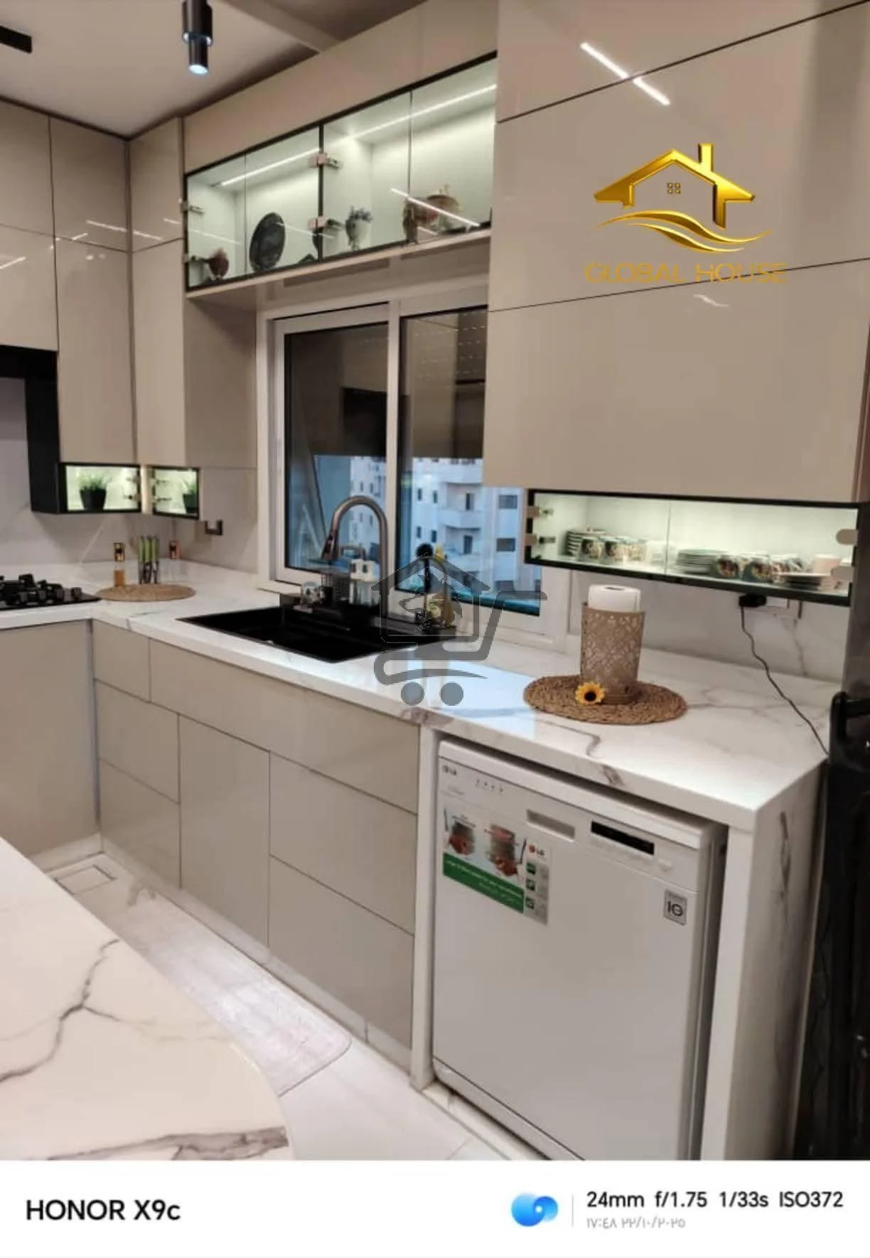 شقة بكسوة وفرش ملكي - الصورة 3