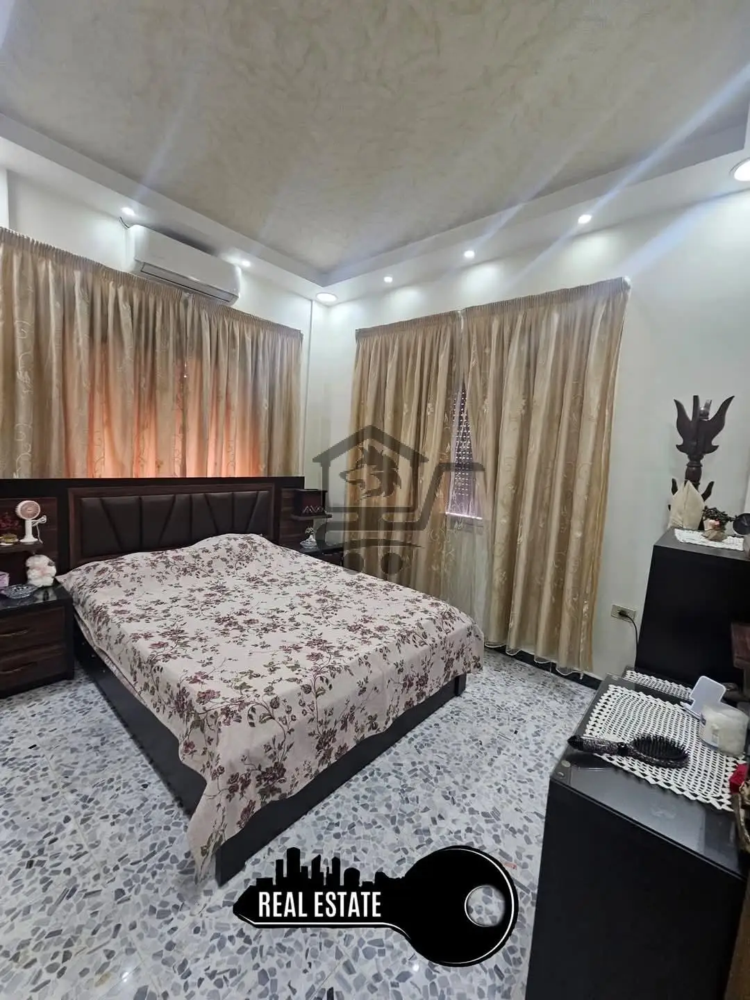 شقة مؤلفة من غرفتين بدون فرش - الصورة 3