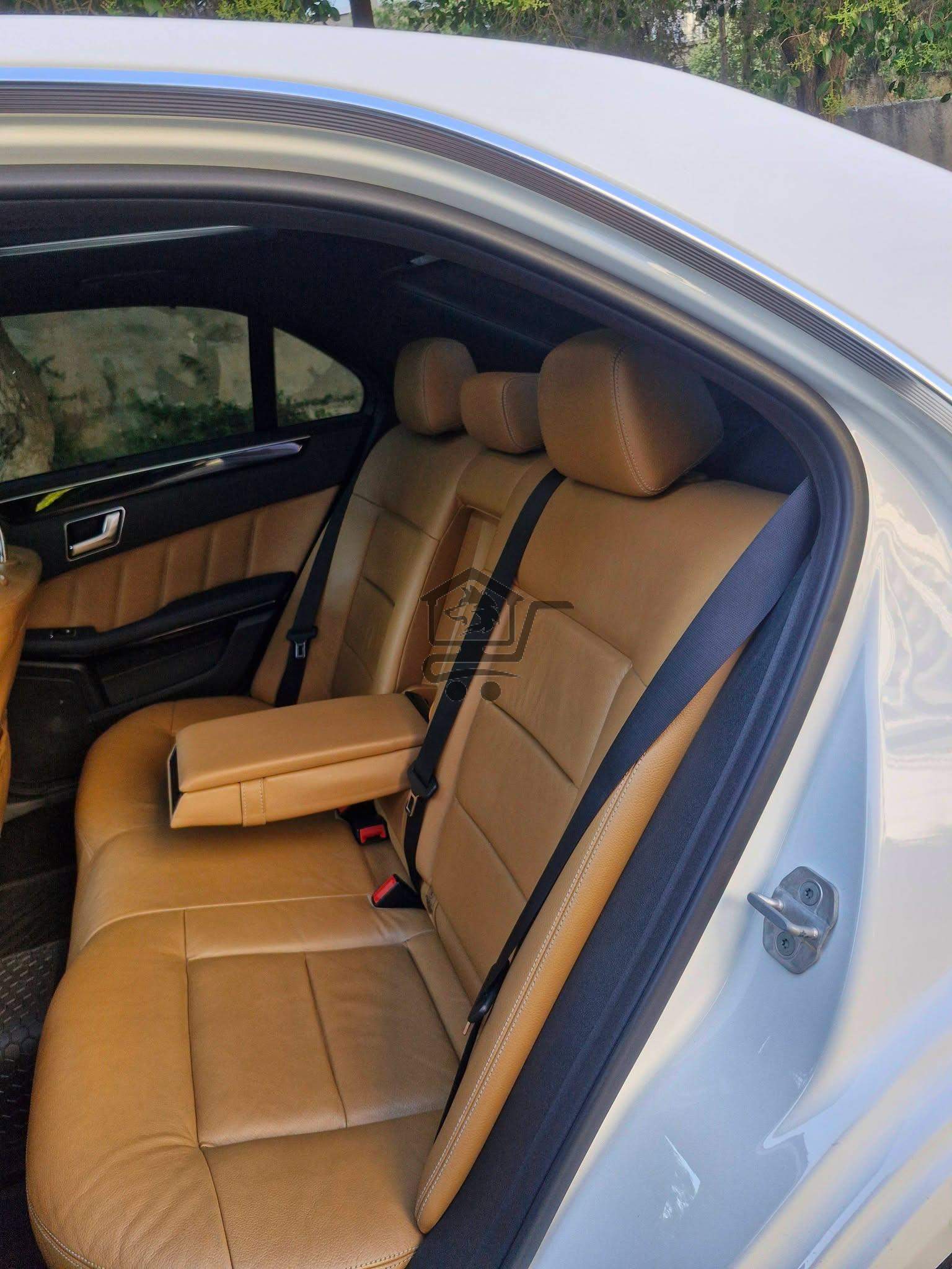 Mercedes-Benz E300 2013 - الصورة 9