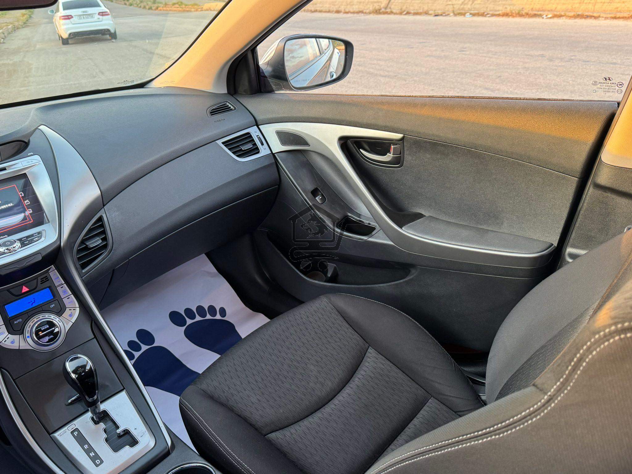 Hyundai Avante 2013 - الصورة 9