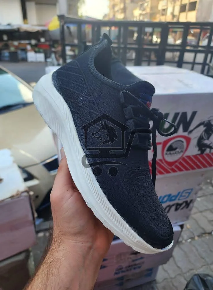 حذاء رياضي للشباب - الصورة 2