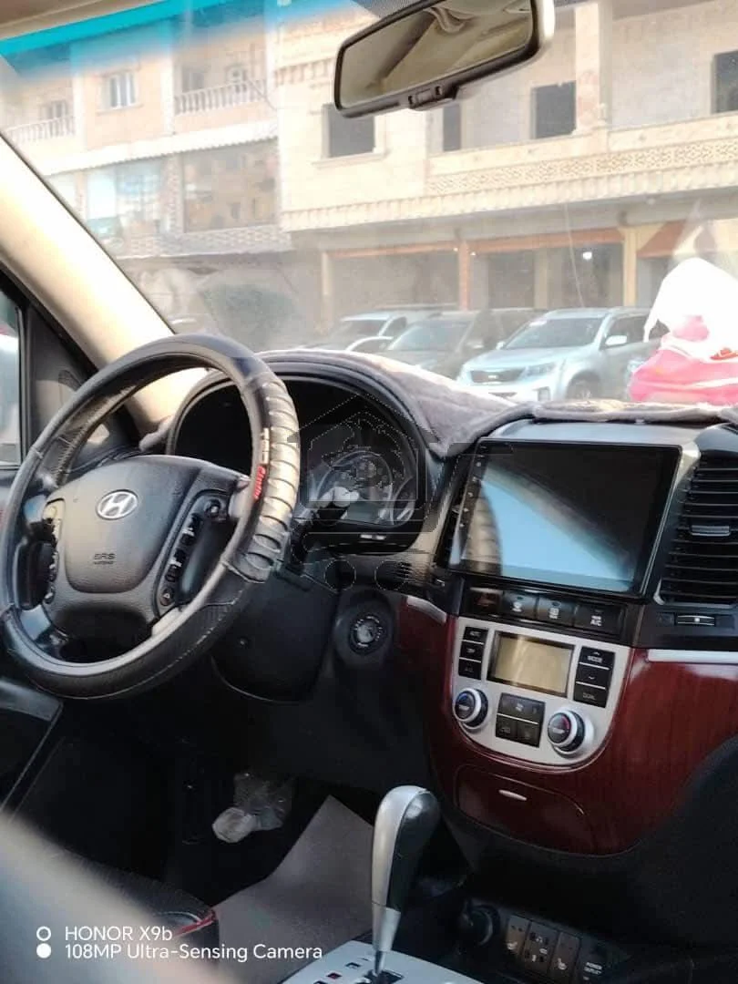 للبيع هيونداي سانتا في CM - الصورة 3