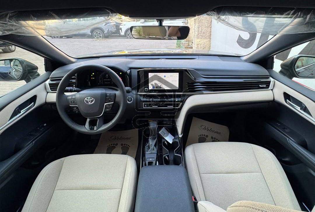 Toyota Camry LE - الصورة 6