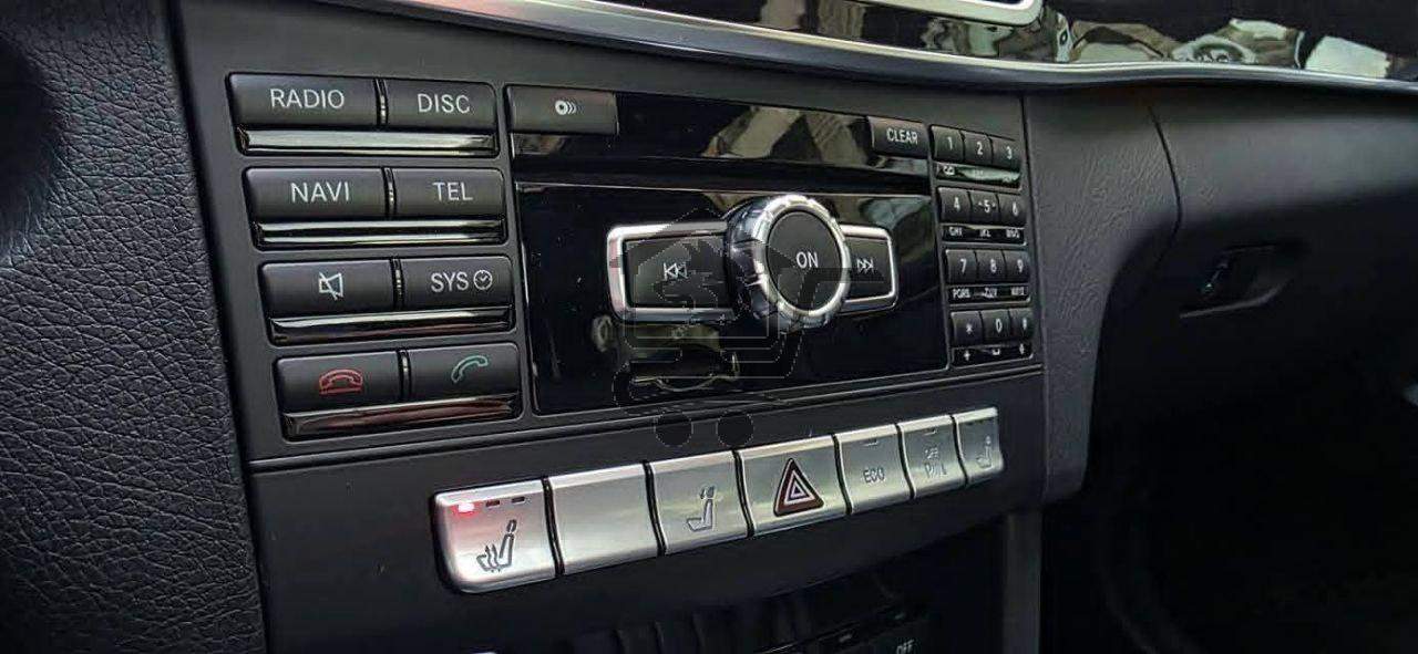 Mercedes-Benz E300 4MATIC - الصورة 8