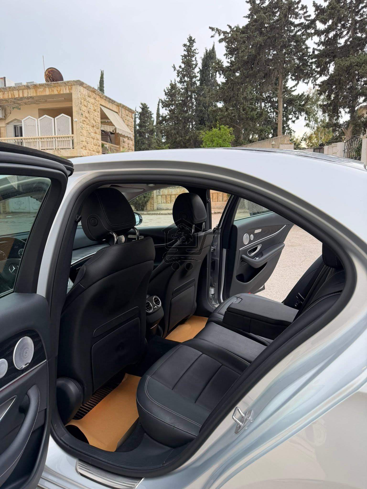 Mercedes E300 2018 - الصورة 9
