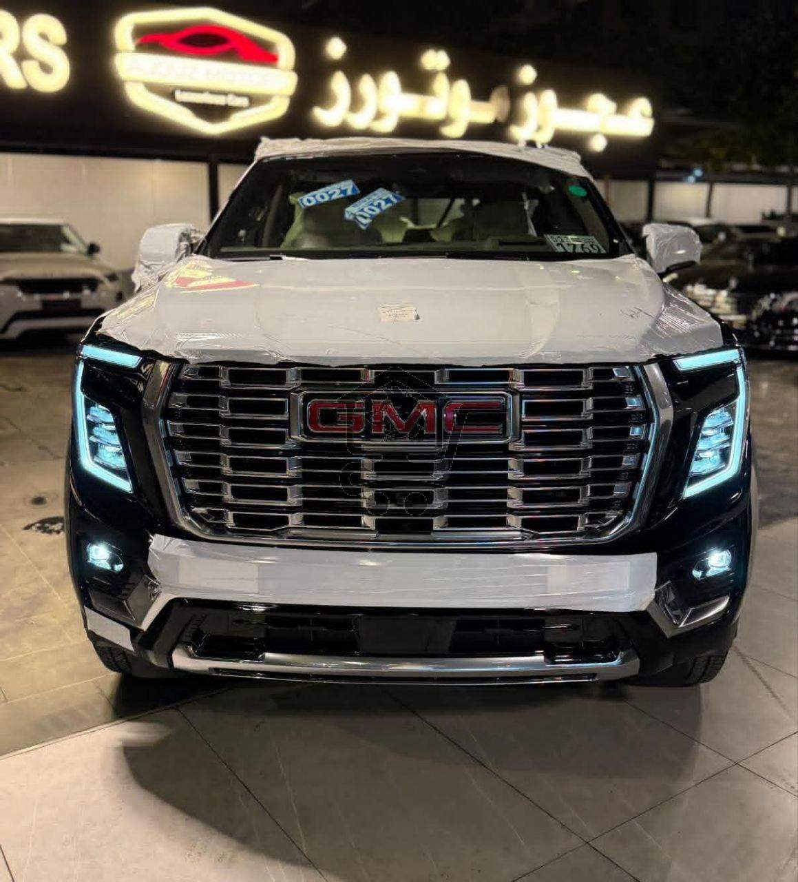 GMC Denali Yukon - الصورة 1