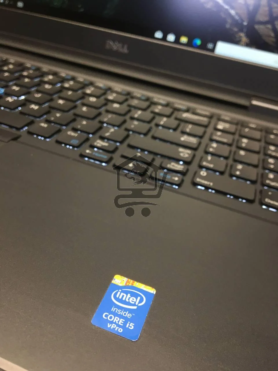 لابتوب DELL بمعالج i5 من الجيل الخامس وهارد 256 - الصورة 4