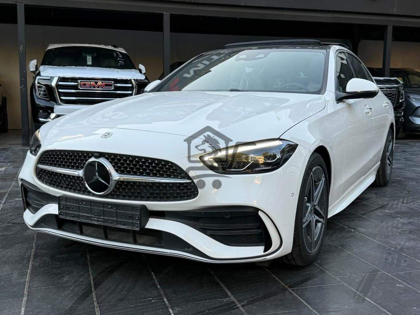 Mercedes-Benz C200 AMG - الصورة 1