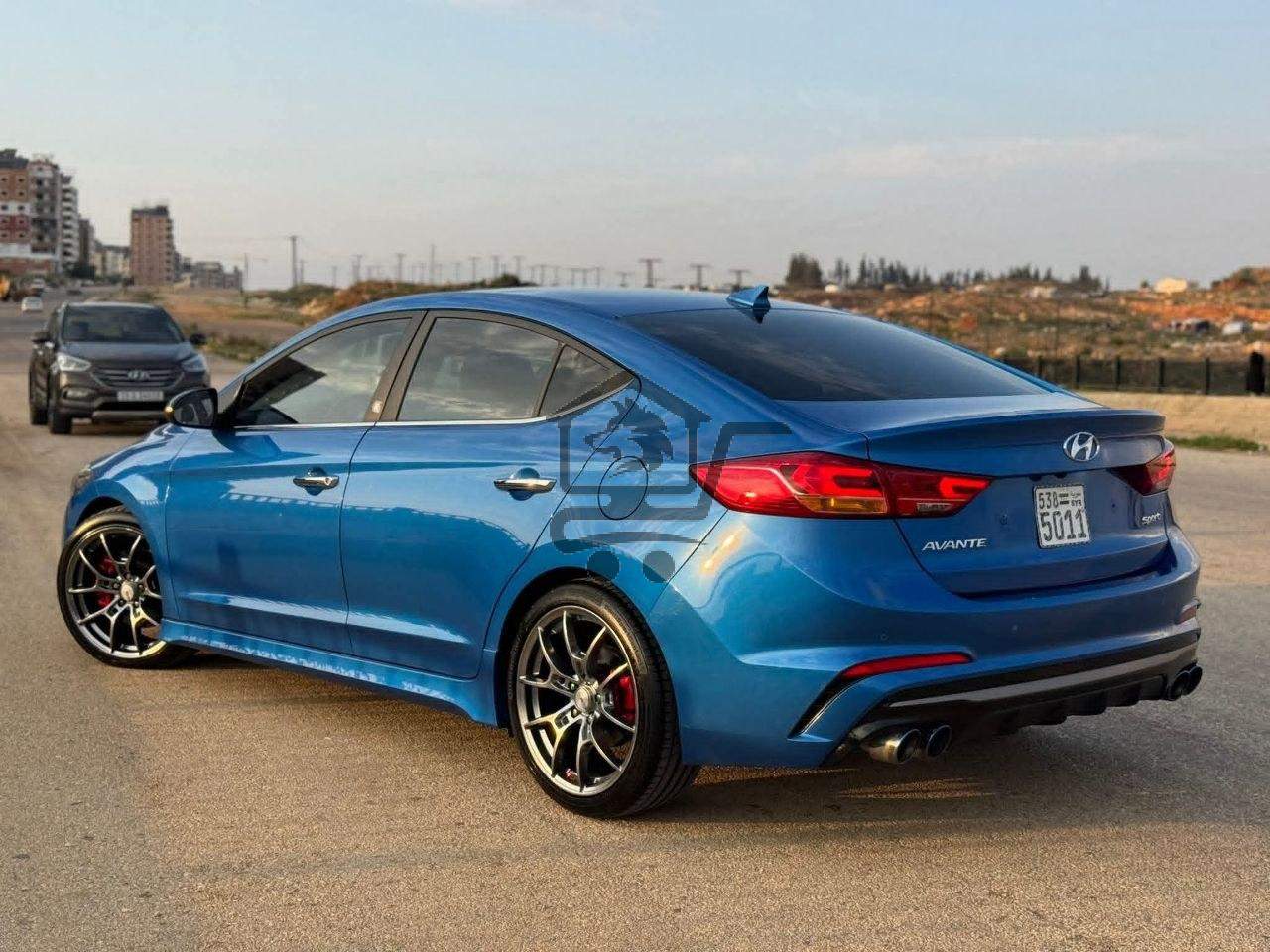 Hyundai Avanti Sport 2017 - الصورة 2