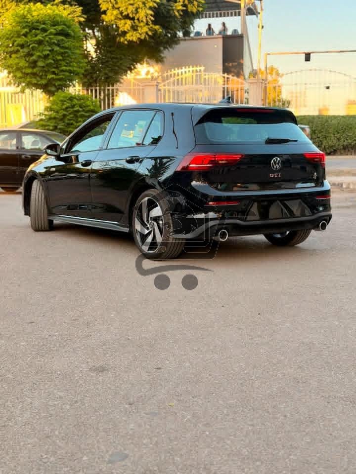 Volkswagen Golf GTI - الصورة 5