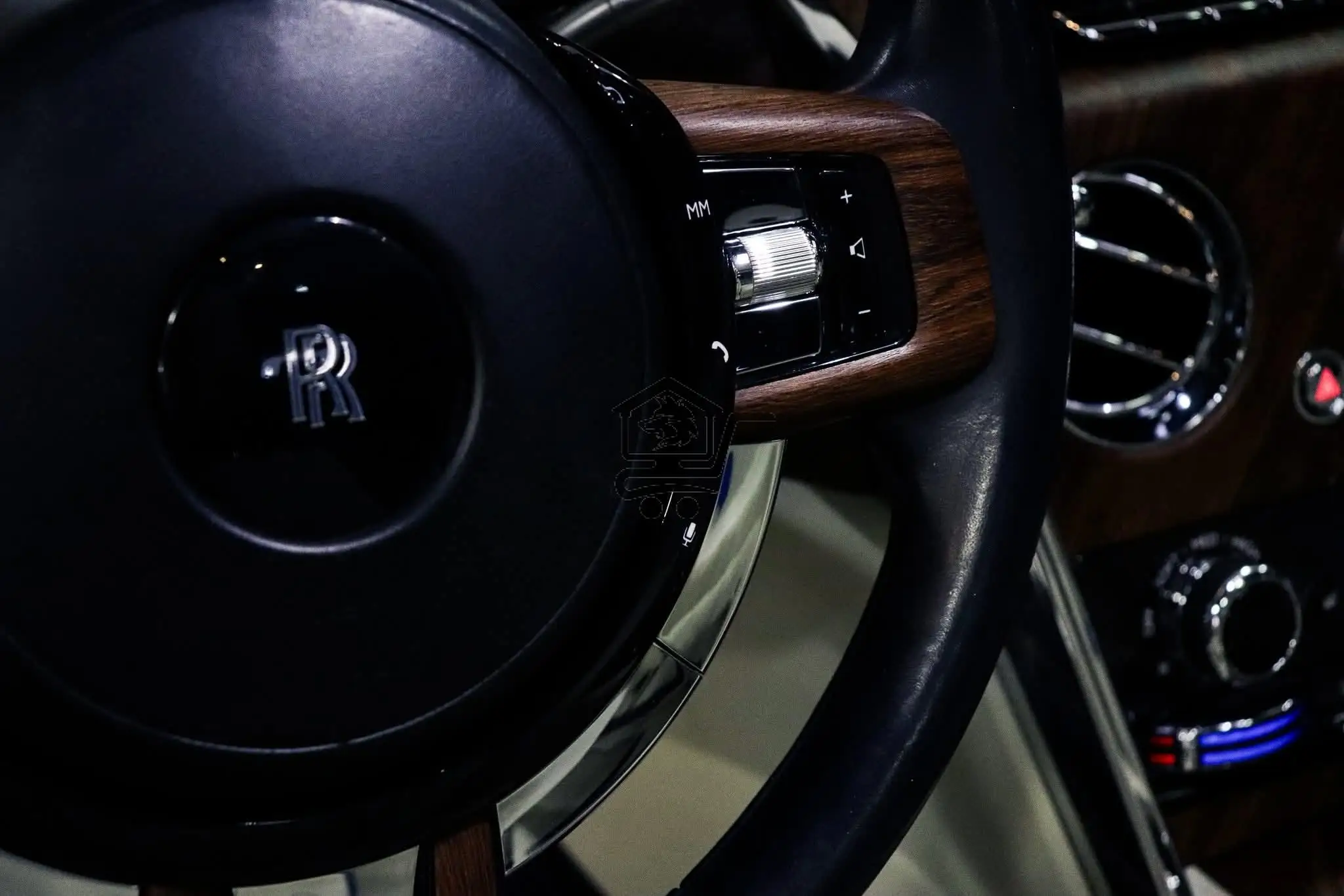 Rolls Royse Cullinan - الصورة 5