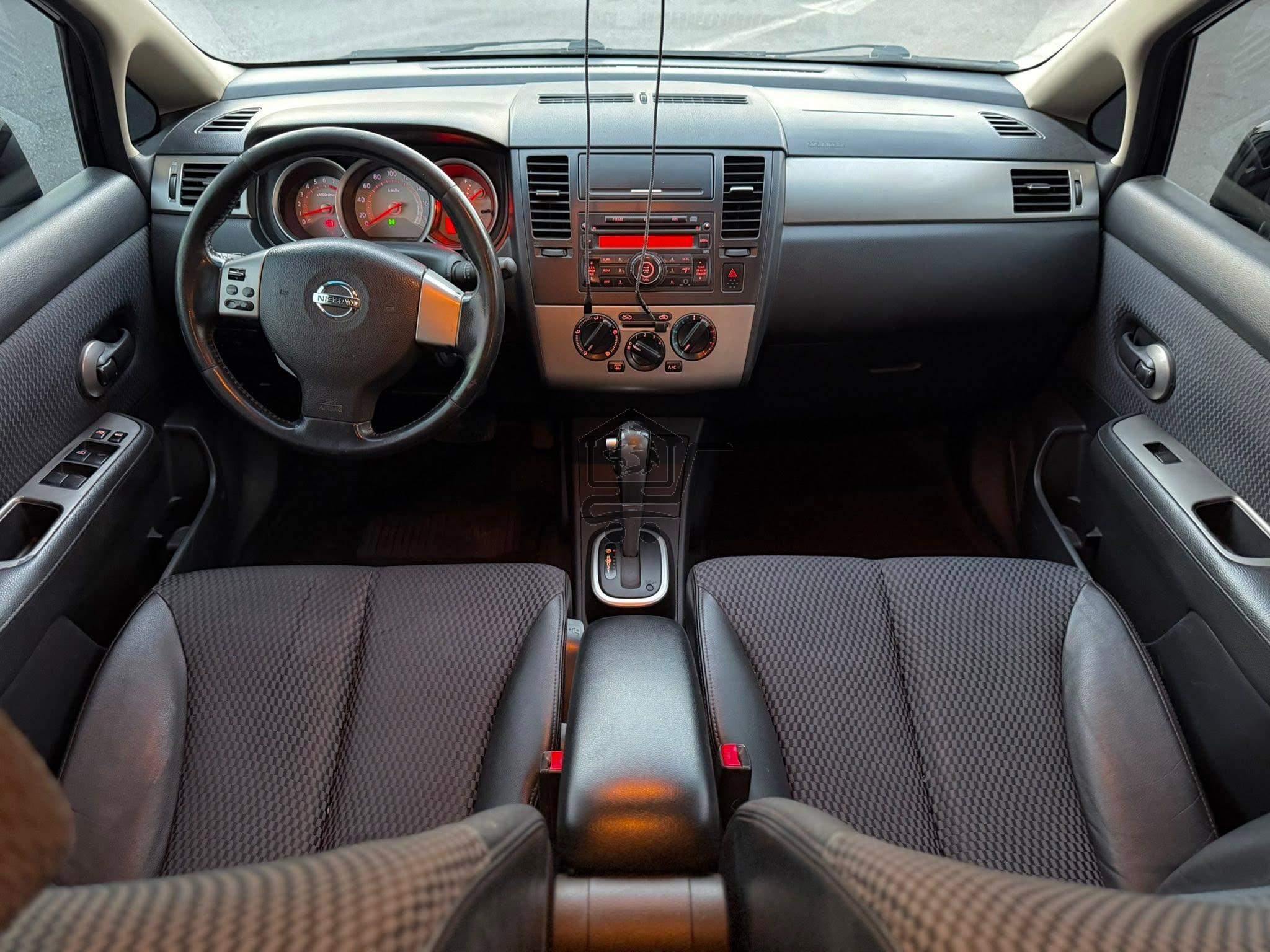 Nissan Tiida 2009 - الصورة 8
