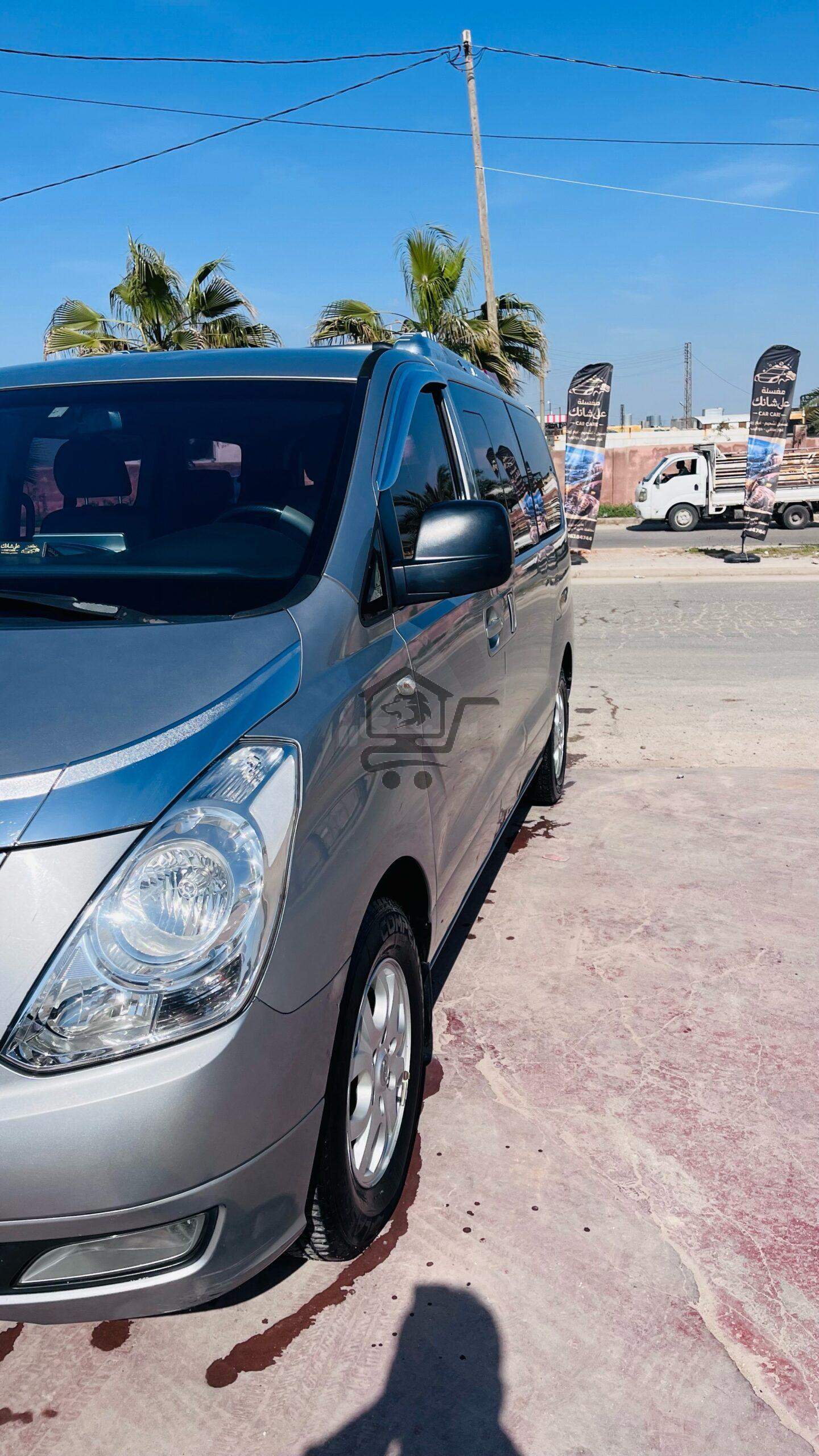 Hyundai فان - H1 - الصورة 1