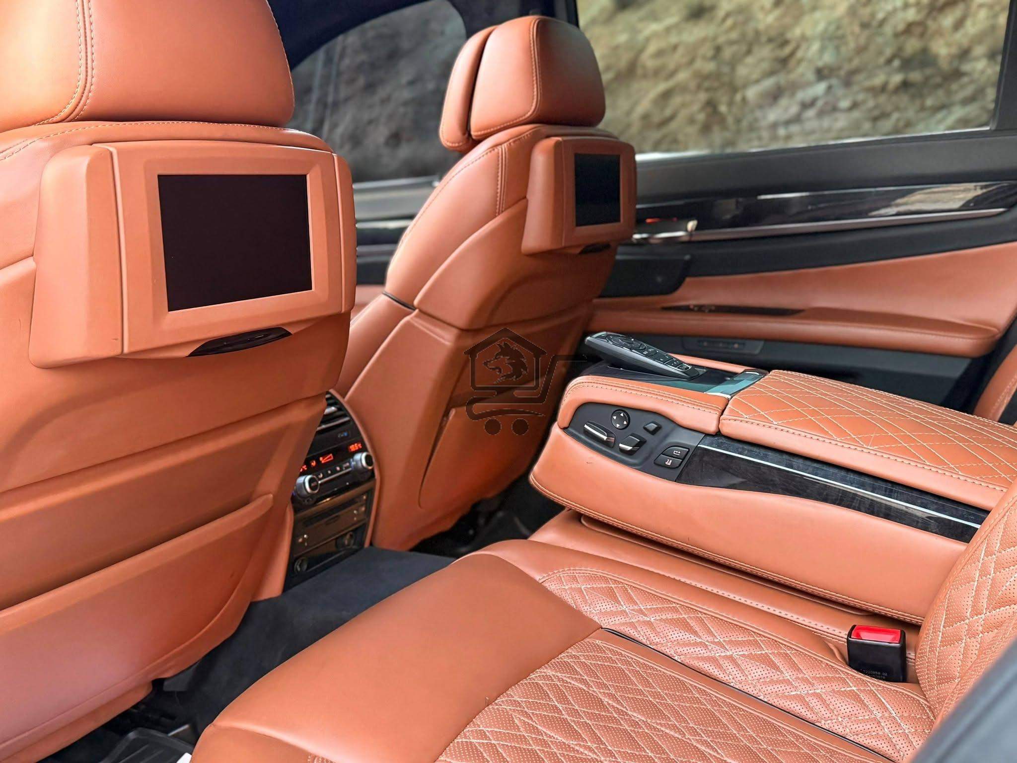 BMW 740Li 2010 - الصورة 9
