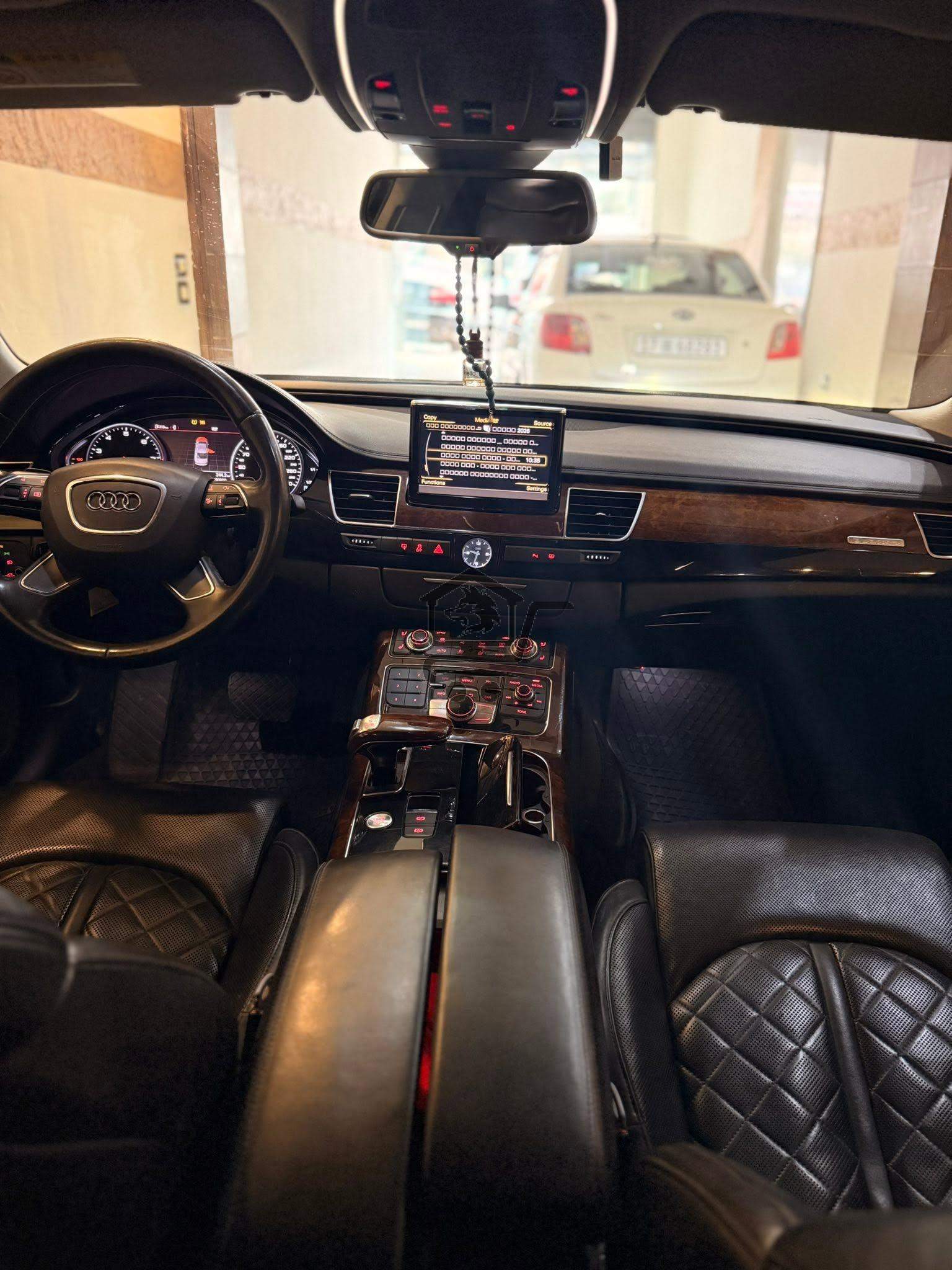 Audi A8 2011 - الصورة 5