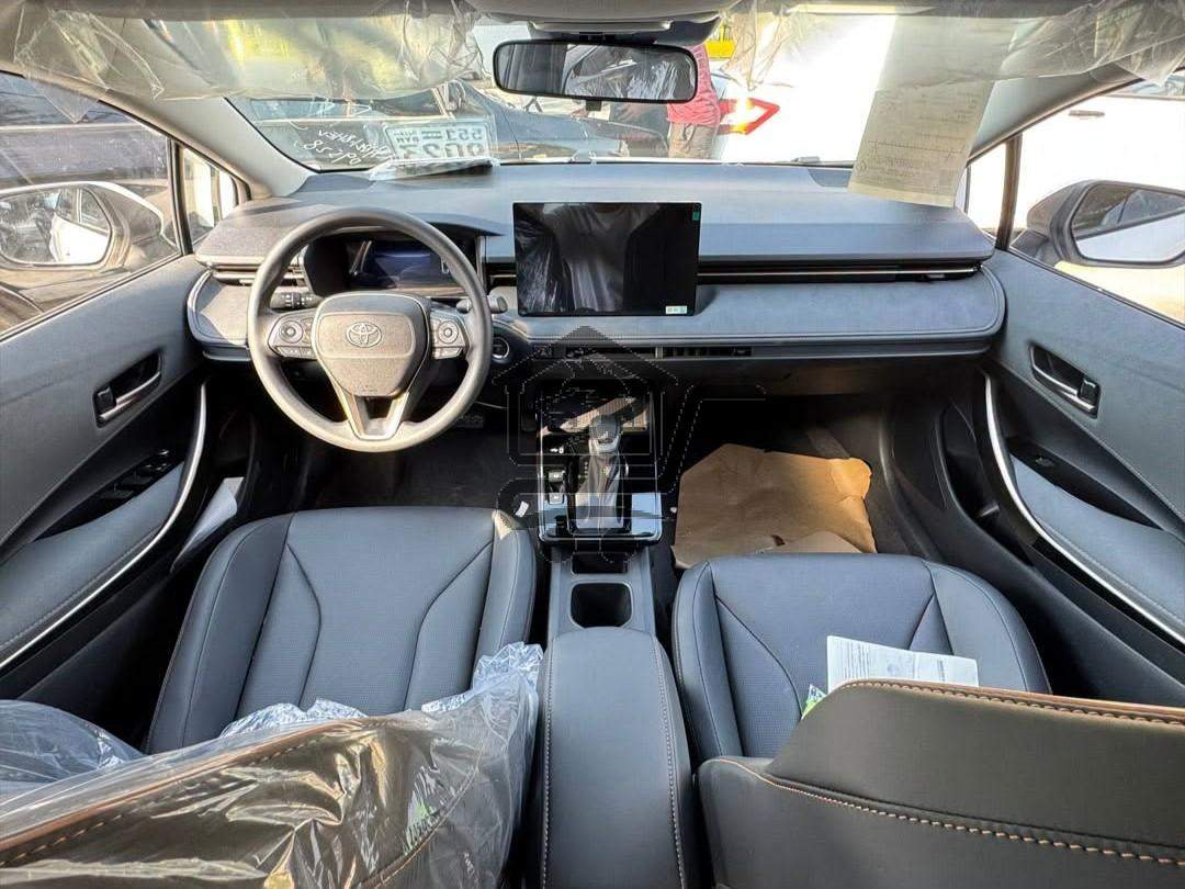 Toyota Corolla Hybrid - الصورة 9