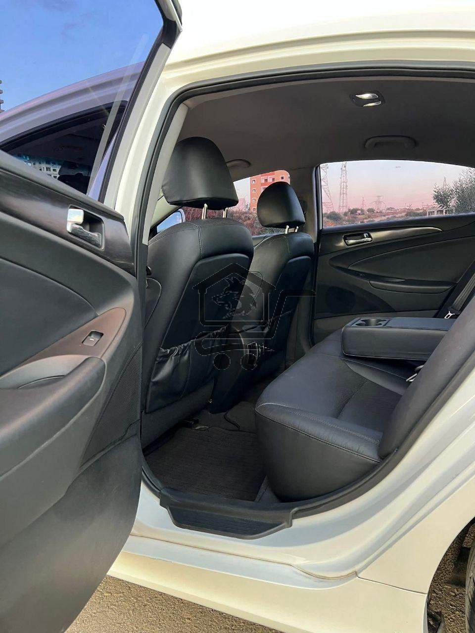 HUYNDAI SONATA 2013 - الصورة 10