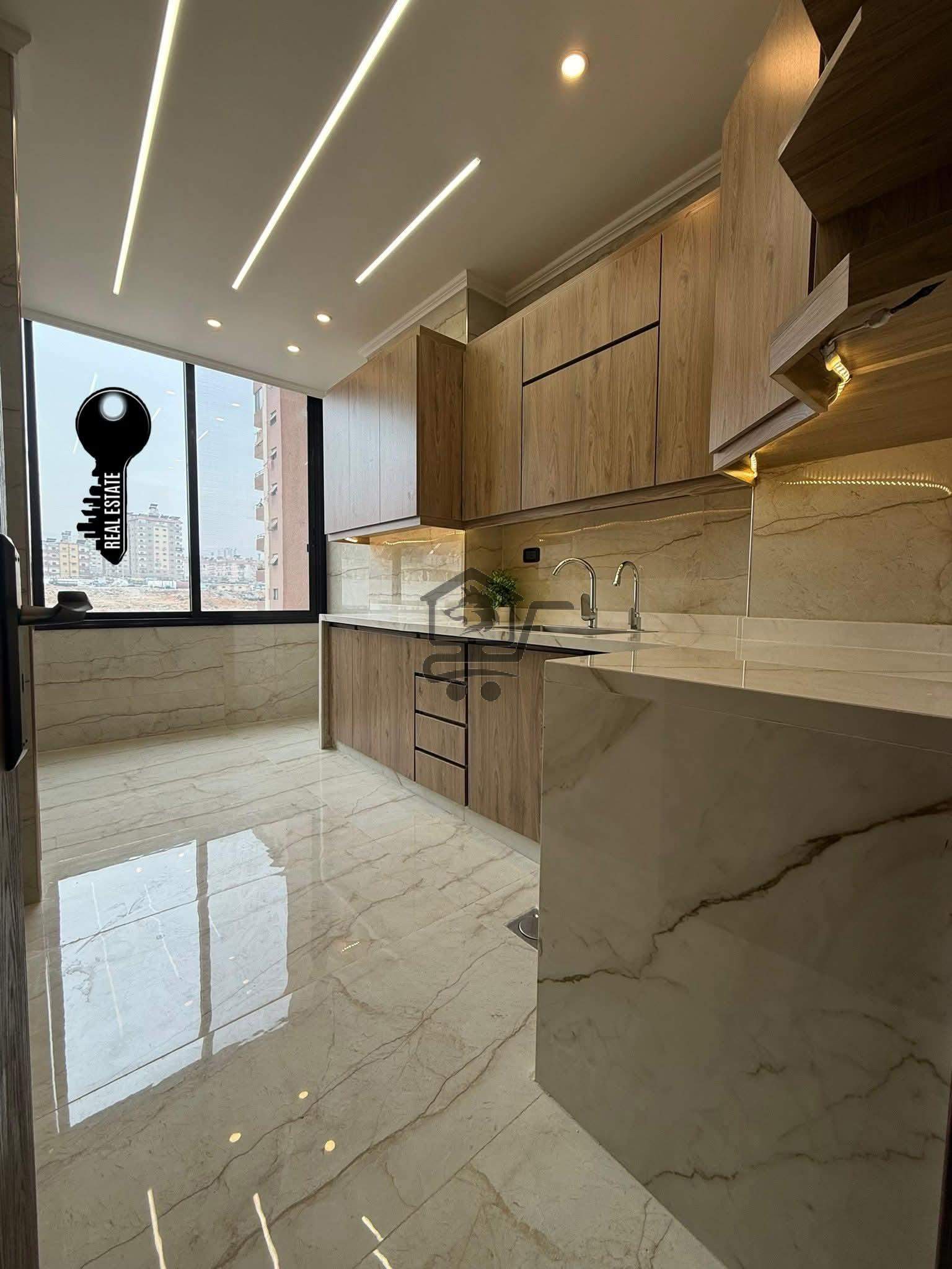 شقة بإكساء جديد - الصورة 2