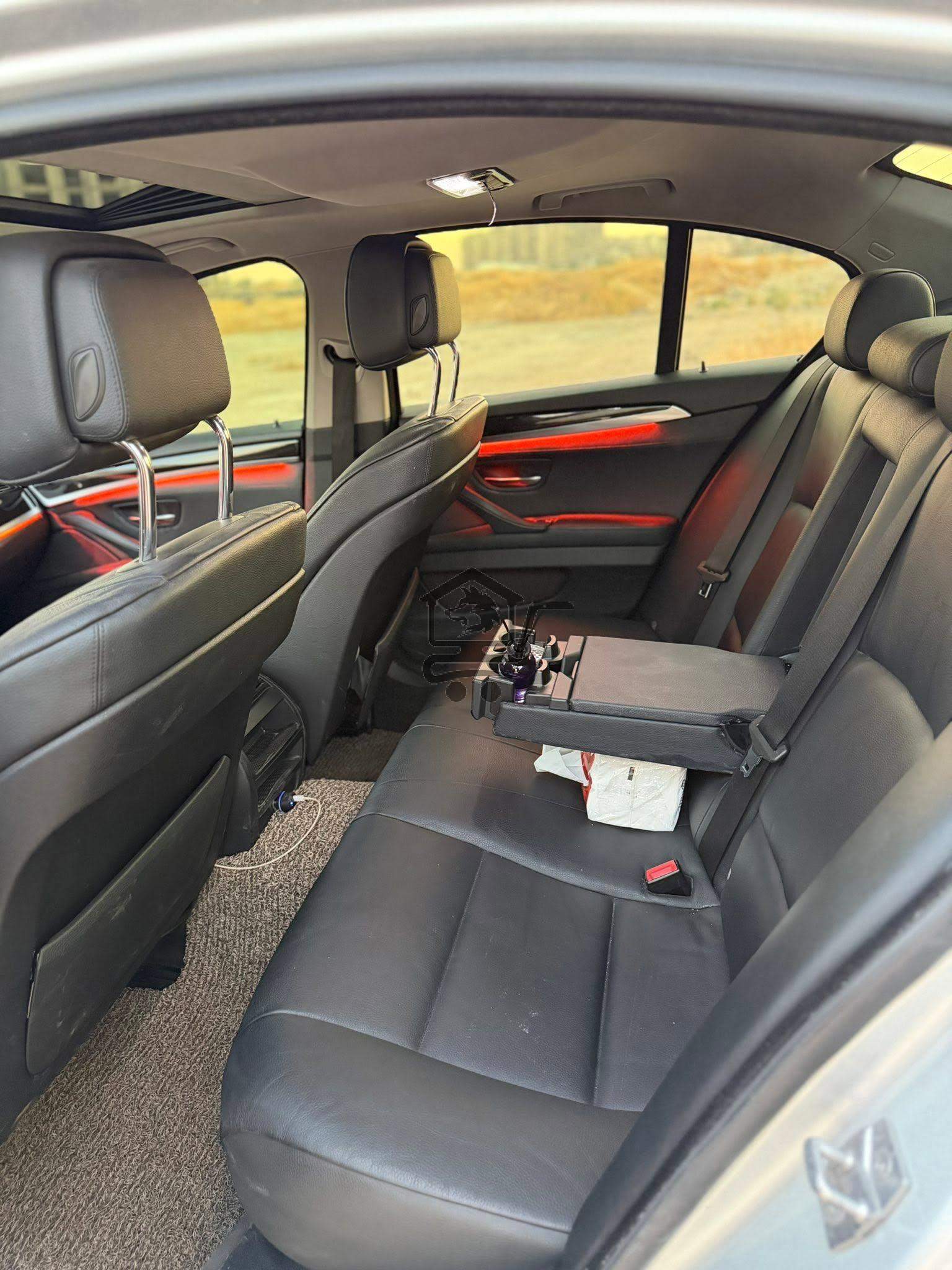 BMW 530i 2011 - الصورة 9