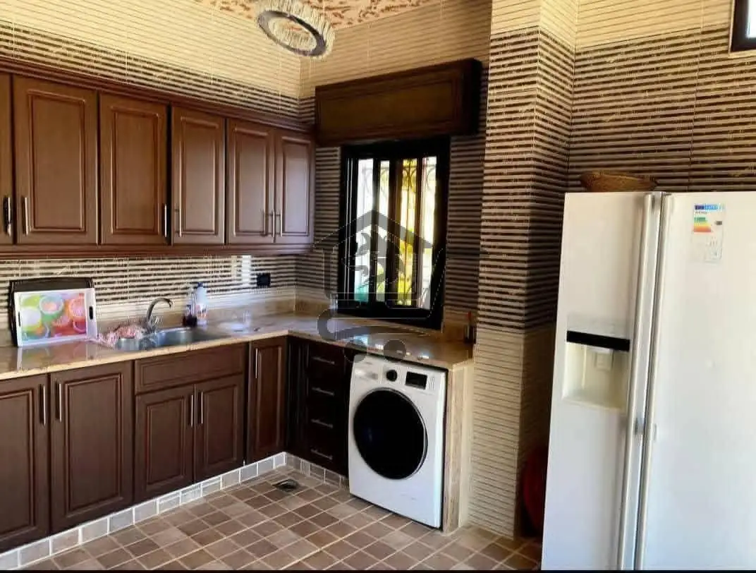 للبيع فيلا في سهل الزبداني - الصورة 4