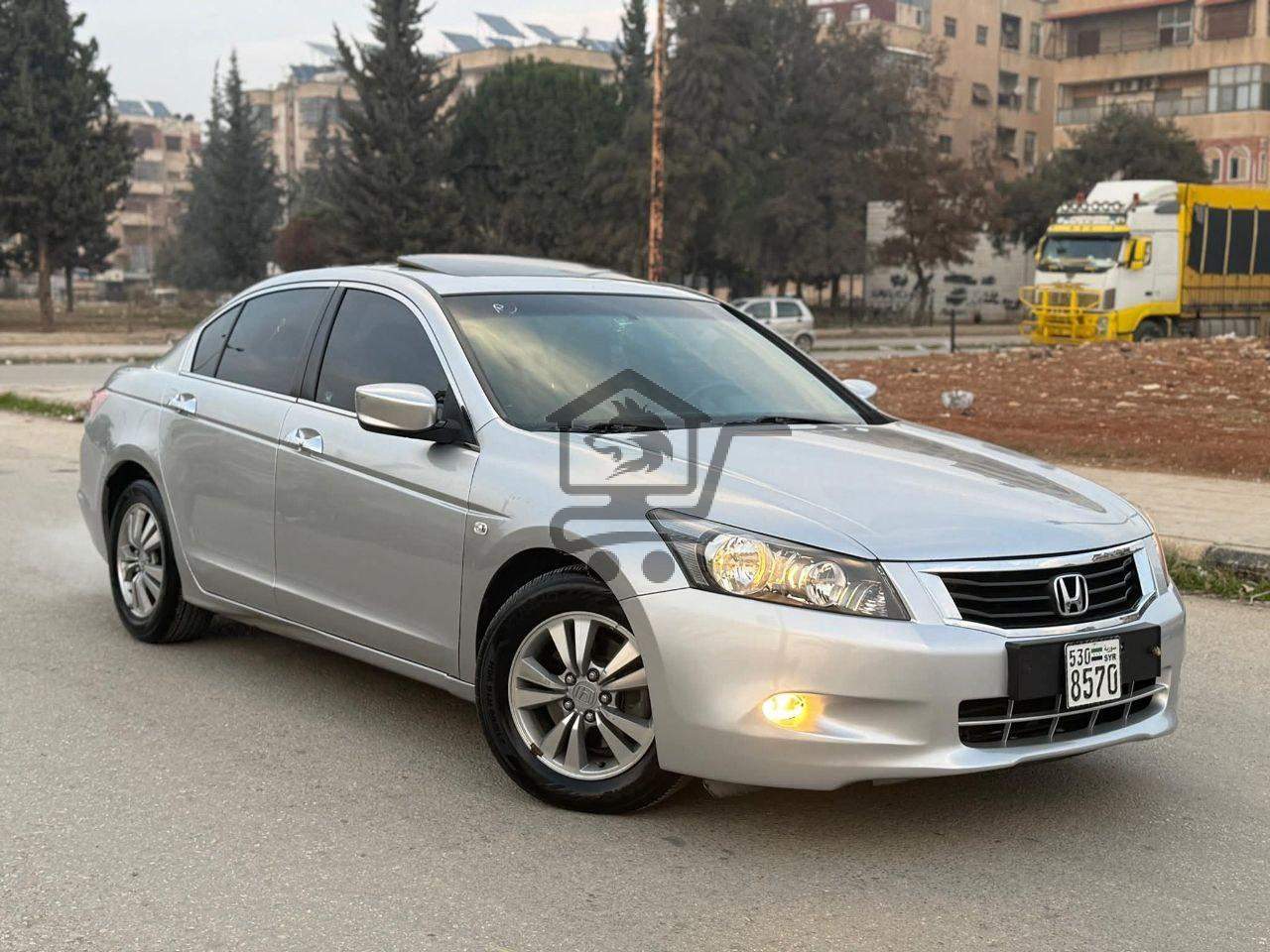 Honda Accord 2010 - الصورة 1