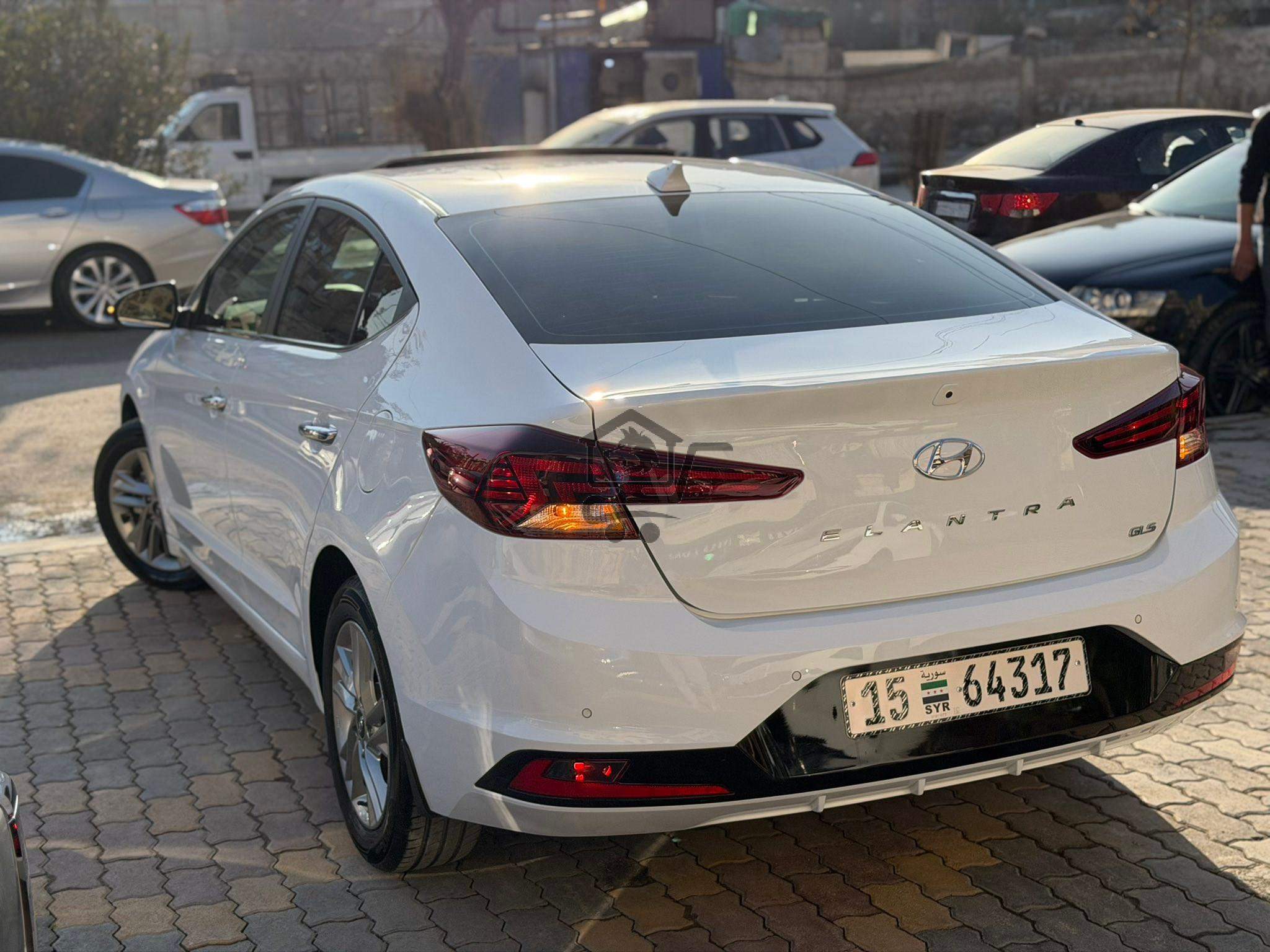 Hyundai Elantra GLS 2020 - الصورة 4