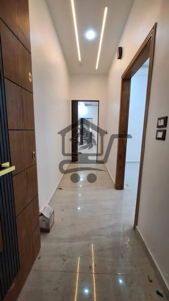 شقة ثلاث غرف بكسوة عصرية - الصورة 3