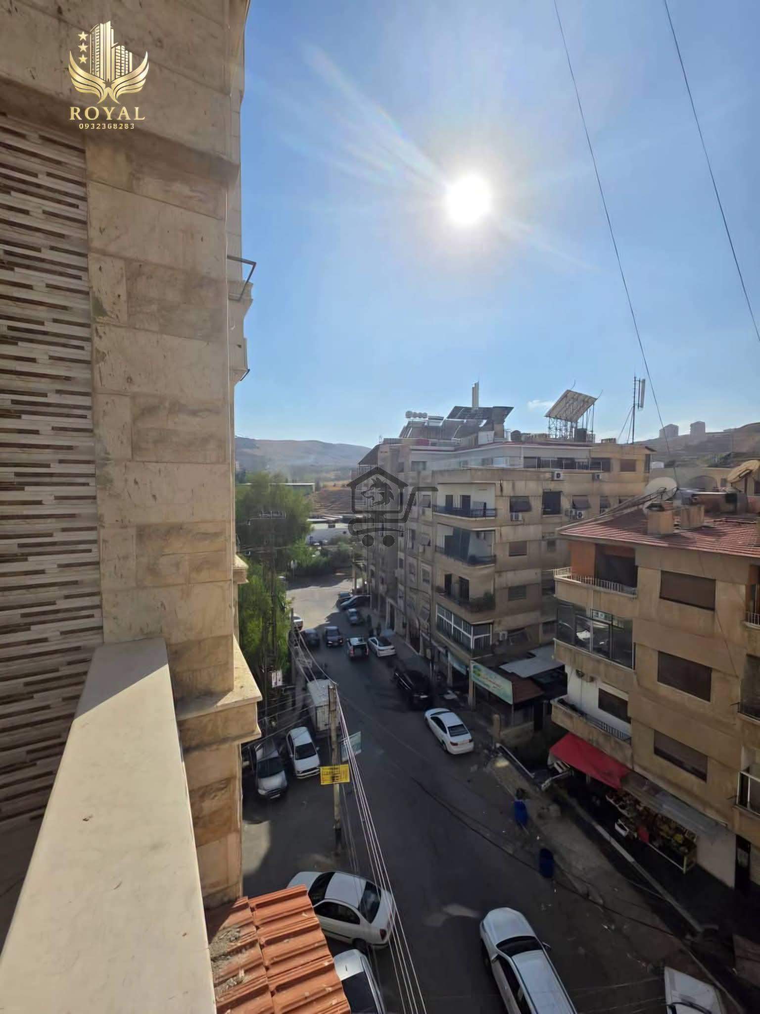 للبيع منزل بموقع مميز - الصورة 1