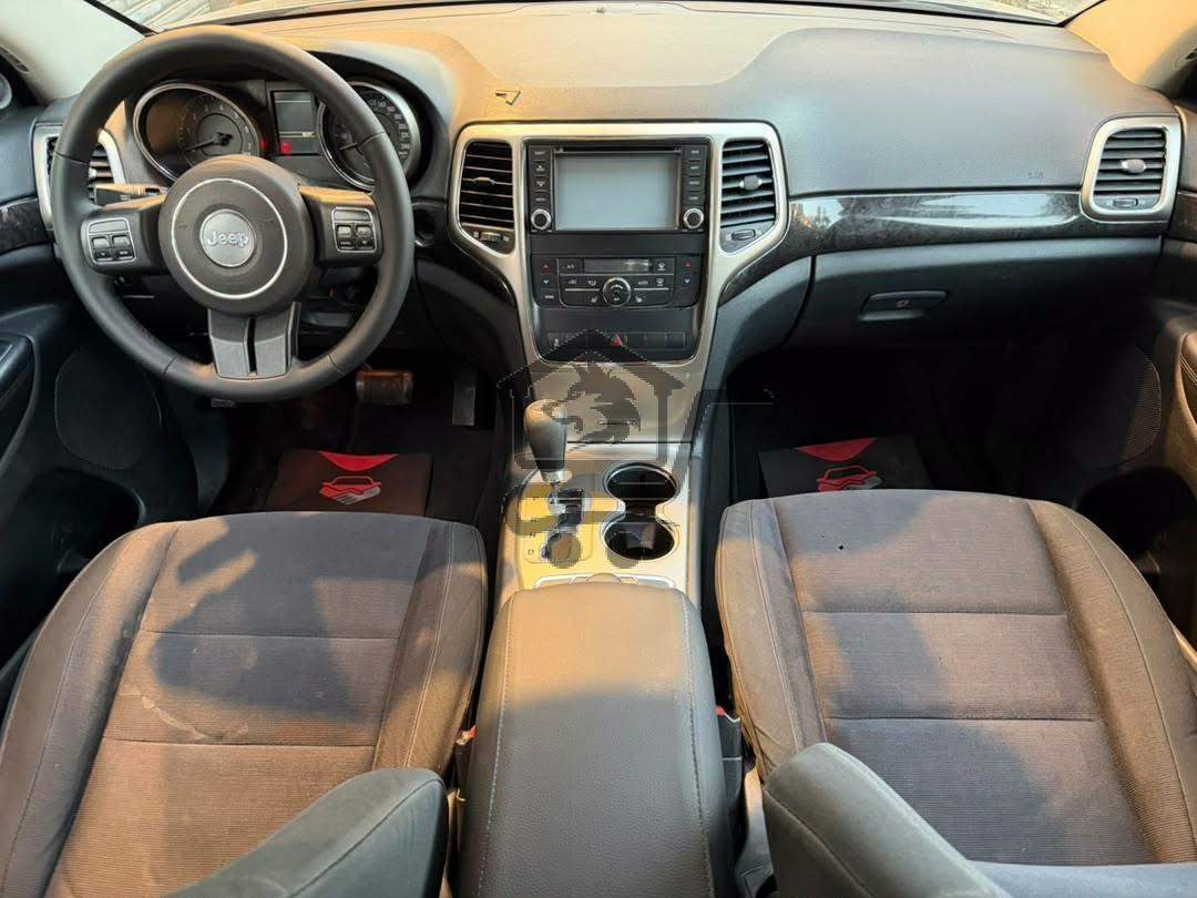Jeep Grand Cherokee 2011 - الصورة 6