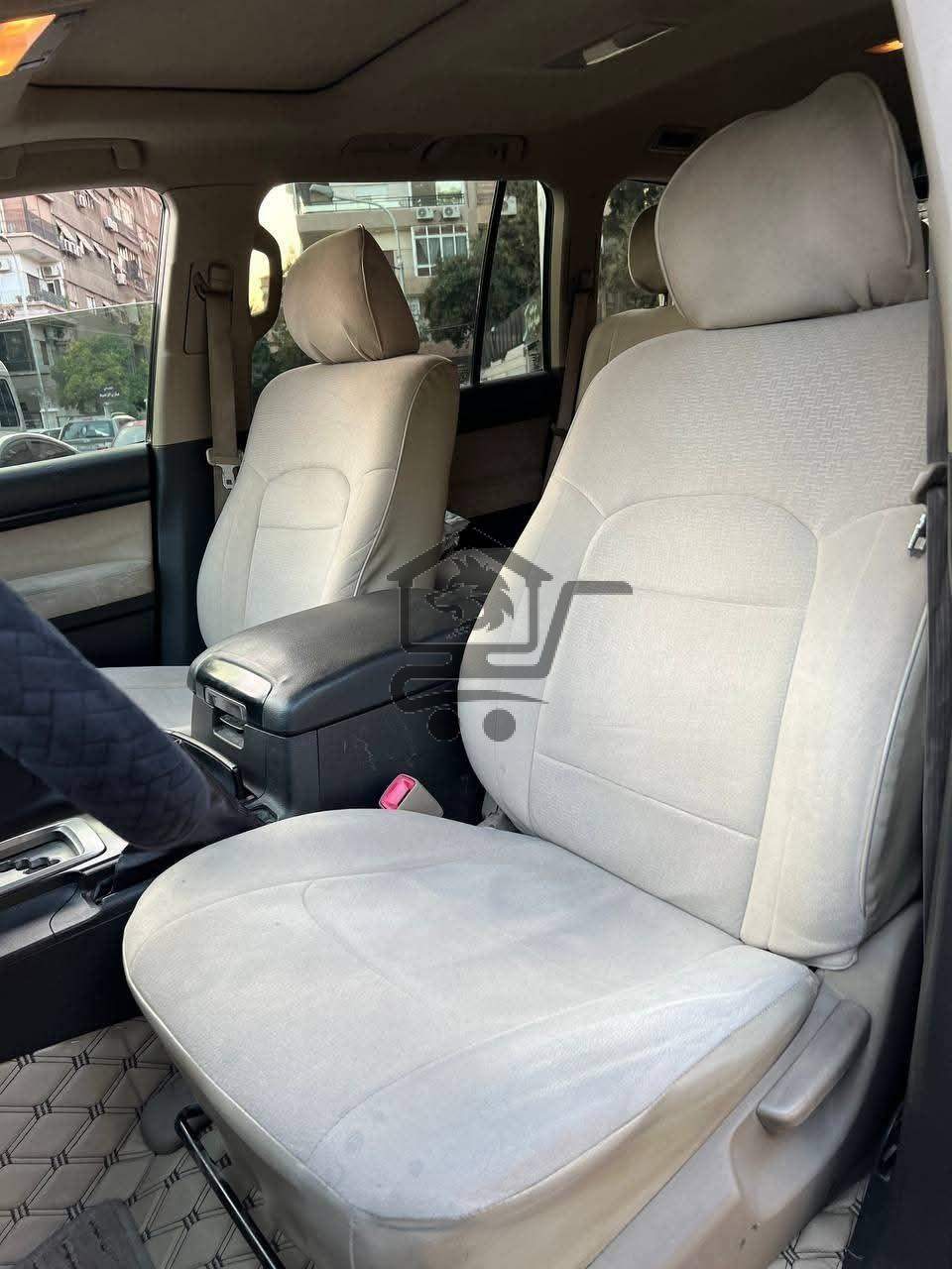 Toyota Land  Cruiser GXR - الصورة 6