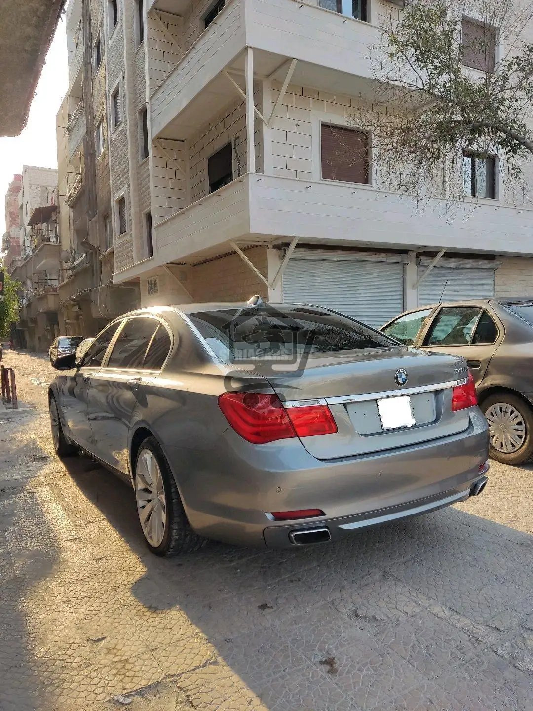 بي ام دابيليو - BMW 740 - الصورة 4