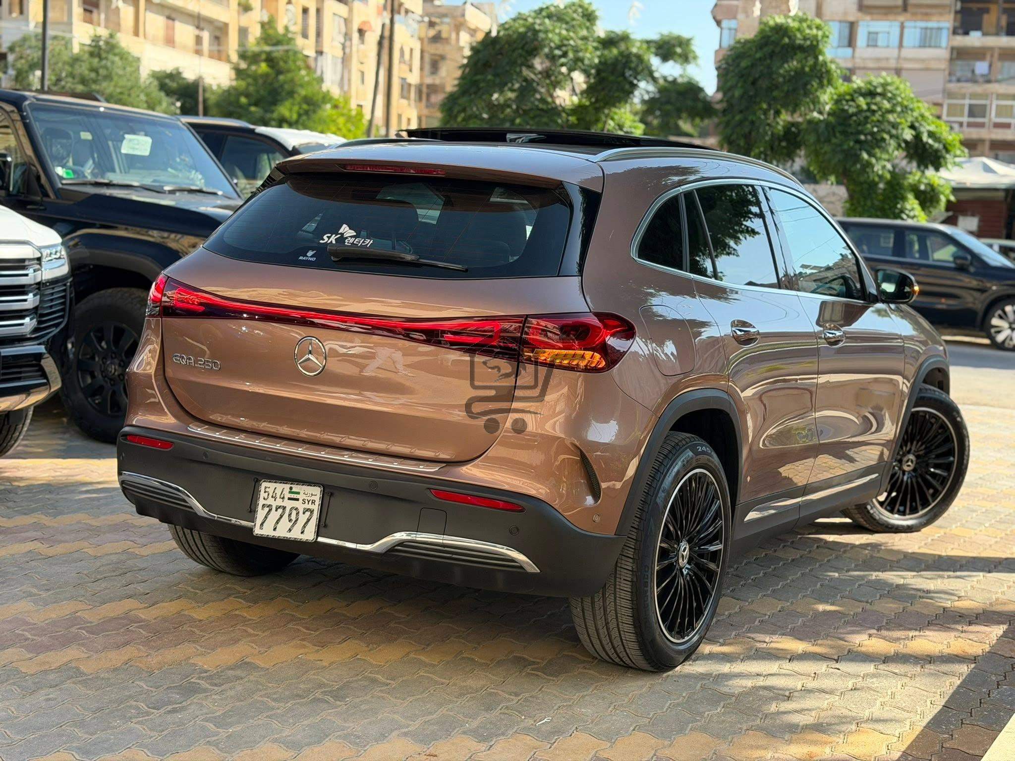 Mercedes-Benz EQA 250 - الصورة 2