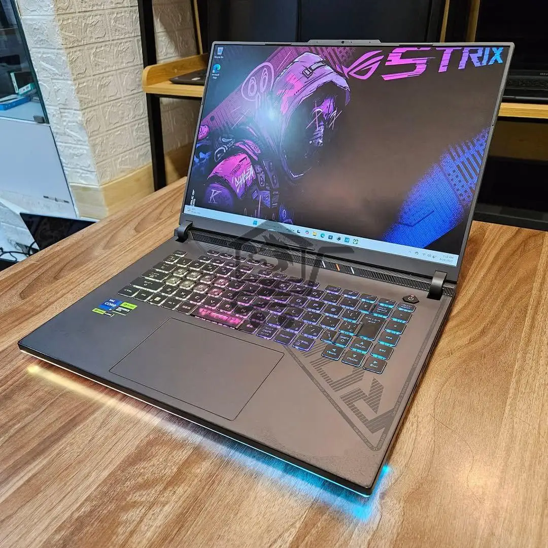 ASUS ROG STRIX G18 - الصورة 2