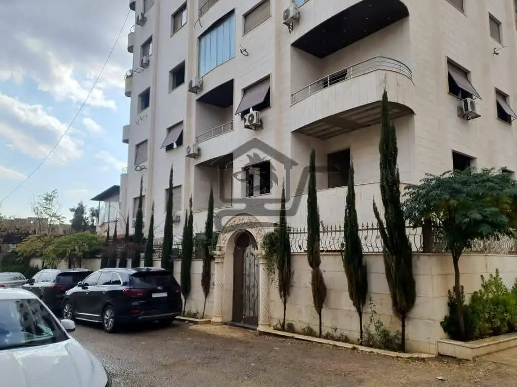 شقة مؤلفة من غرفتين مع فرش او بدون - الصورة 1