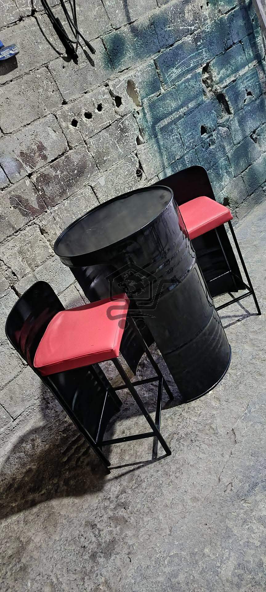 كراسي وطاولات - الصورة 2