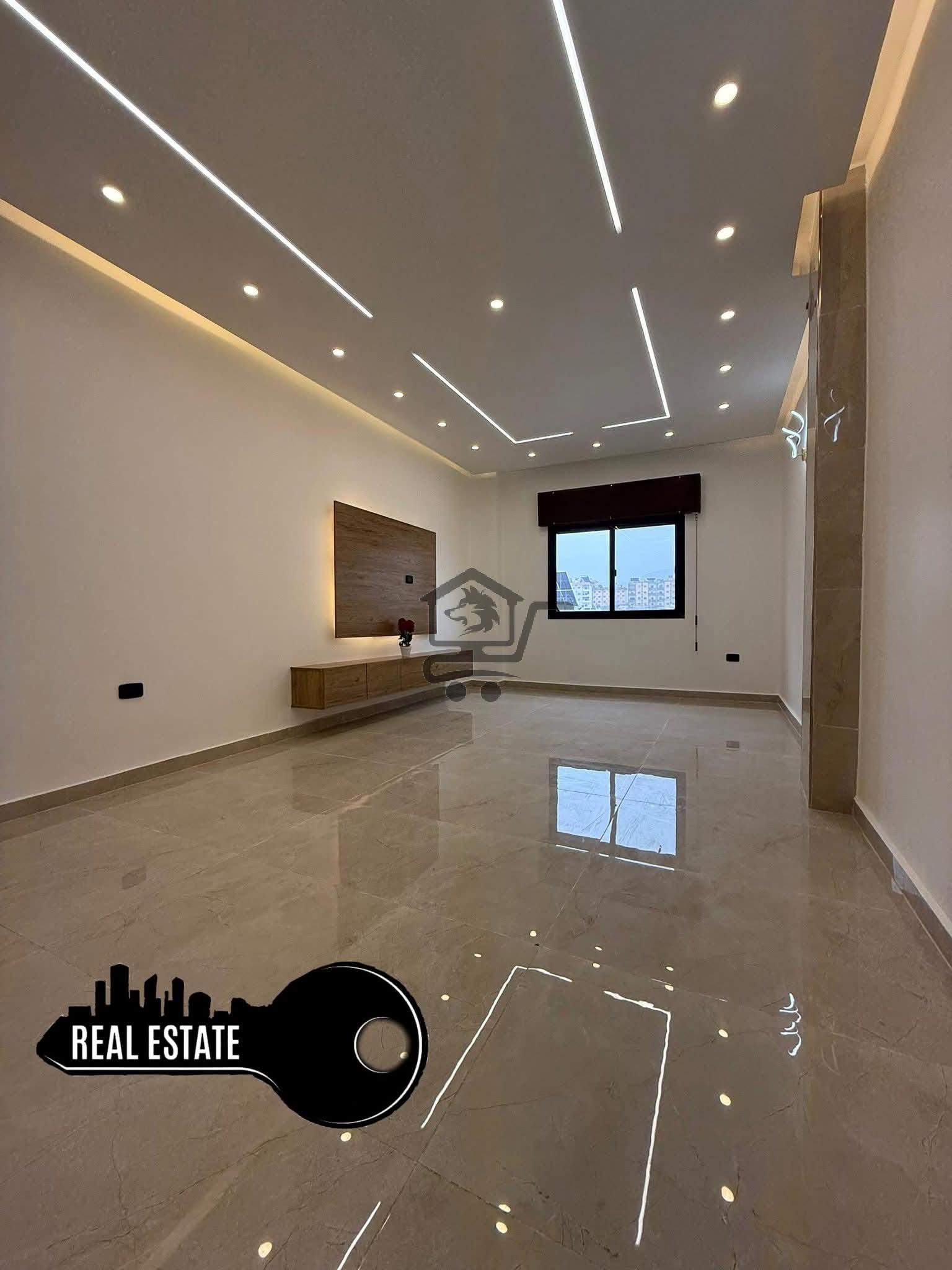 شقة بإكساء جديد - الصورة 1