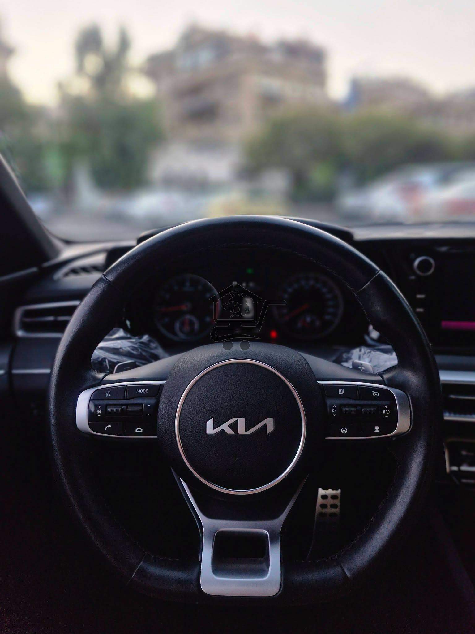 Kia K5 2023 - الصورة 8