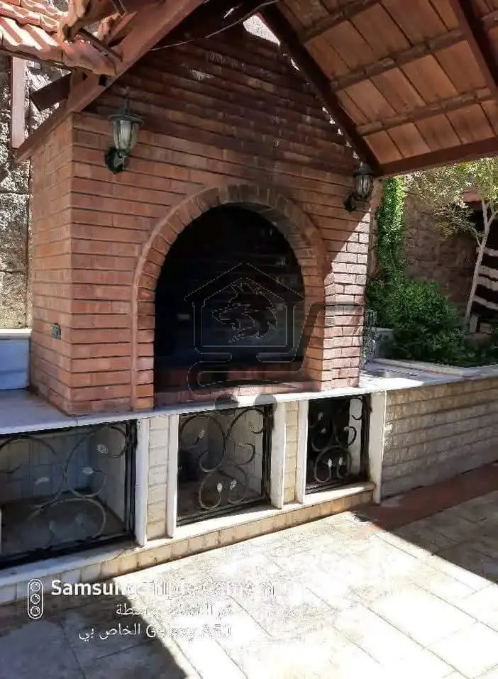 للبيع فيلا فاخرة - الصورة 1