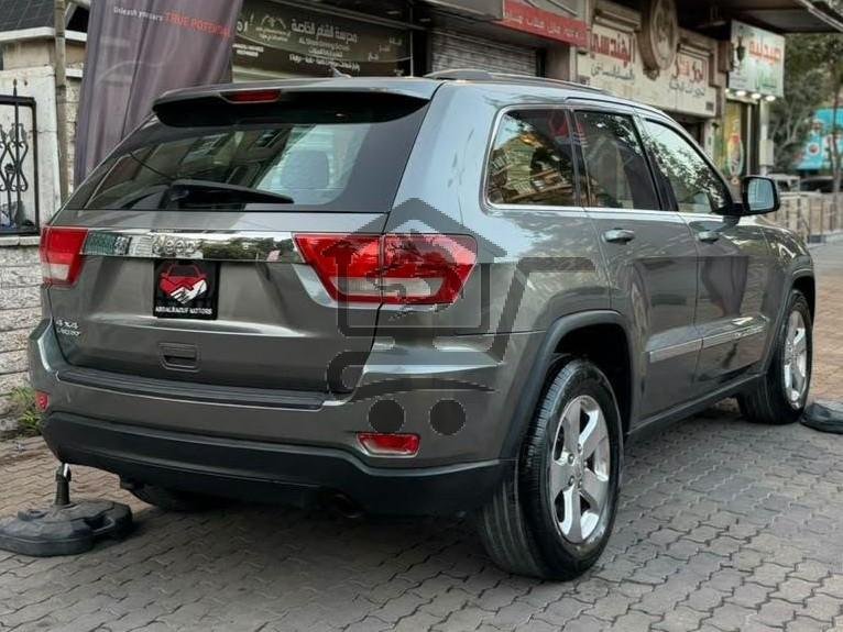 Jeep Grand Cherokee 2011 - الصورة 2