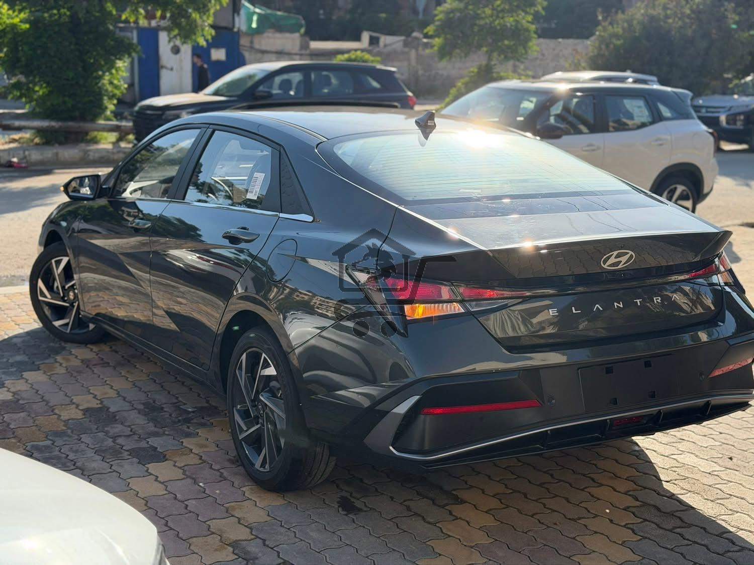 Hyundai Elantra 2025 - الصورة 4